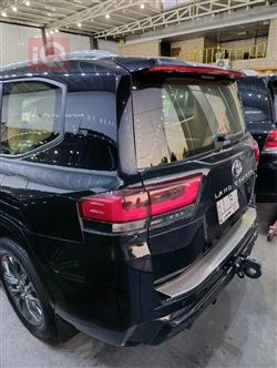 تۆیۆتا لاند کروزەر